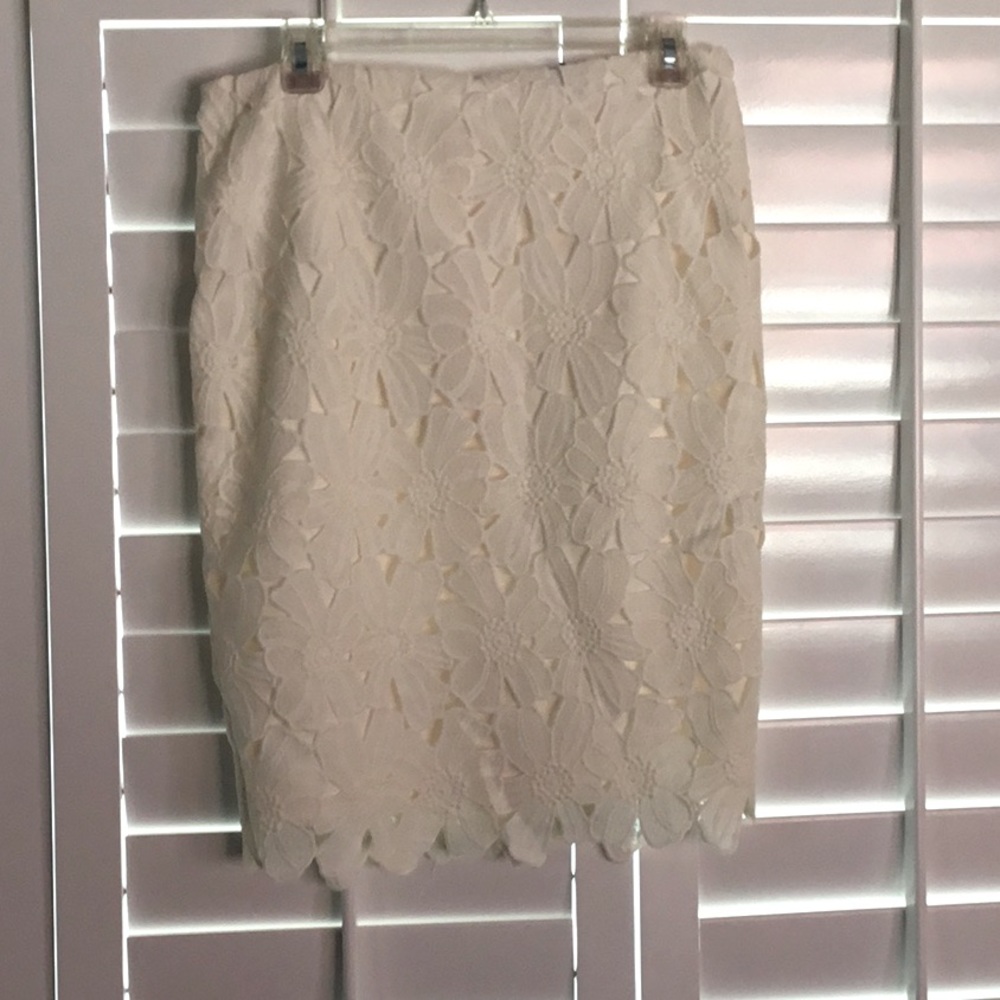 New without tags lace pencil skirt